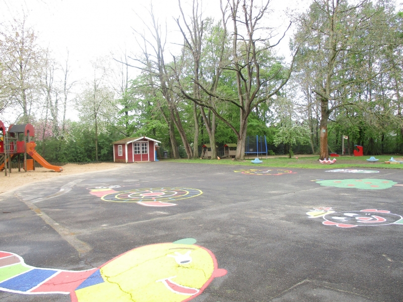 Städtischer Kindergarten Auenland - Außenspielfläche